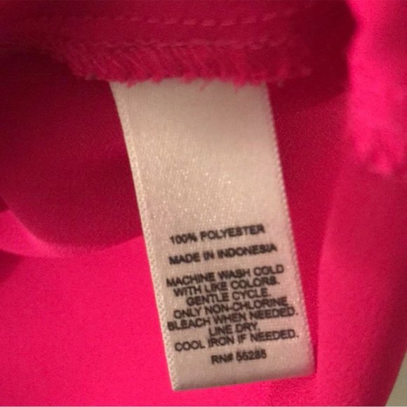 EUC Express Portofino Shirt in gorgeous fuchsia color, Size Small - Picture 3 of 5